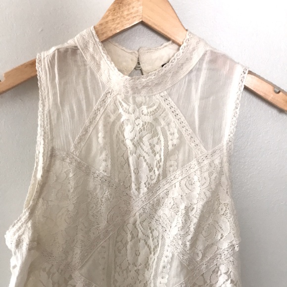 American Eagle Cream Lace Top Medium - Picture 2 of 6